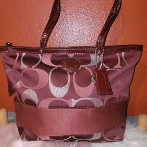 Like new Coach rare burgundy n silver handbag should bag
